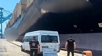 İzmir'de gemide yaklaşık 200 ton kaçak akaryakıt ele geçirildi