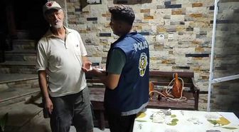 Kaybettiği emekli maaşından umudu kesen vatandaşın parasını polis sahibine ulaştırdı