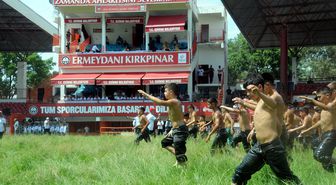 Kırkpınar güreşleri, minik boy pehlivanların müsabakaları ile başladı