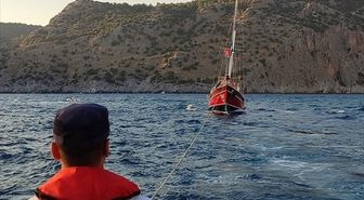 Muğla açıklarında arıza nedeniyle sürüklenen yattaki 4 kişi kurtarıldı