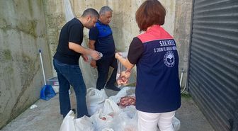 Sakarya'da ele geçirilen 5,5 ton etiketsiz et ürünü imha edildi