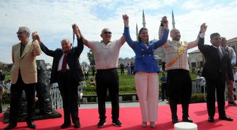 Tarihi Kırkpınar Yağlı Güreşleri'nde, geleneksel 'ağa karşılama' töreni yapıldı