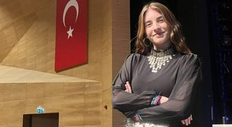 17 yaşındaki Lara, İngiltere'deki 5 müzik okulundan kabul aldı