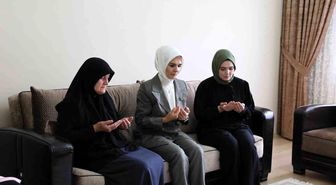 Bakan Göktaş, Erzincan'da Şehit Ailesini Ziyaret Etti