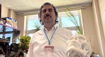 Öğretmene 3B implantla doğal alın