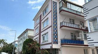 Bıçakla yaraladığı babası tarafından öldürülen saldırganın 8 farklı suçtan kaydı olduğu ortaya çıktı