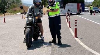 Bilecik'te motosiklet sürücülerine güvenli sürüş eğitimi