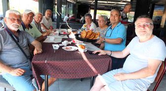 Burhaniye'de Gazeteci Şenol Torlak için lokma hayrı düzenlendi