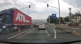 D-650'de yürekleri ağza getiren kaza kamerada