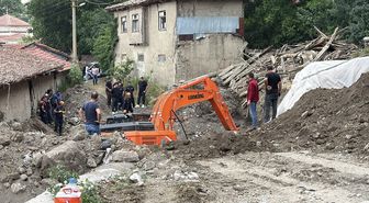Eskişehir'de define ararken göçük altında kalan kişi öldü
