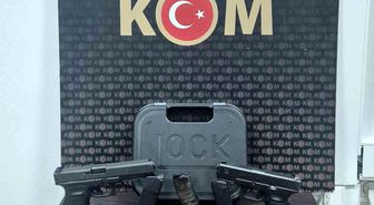 Gebze'de ruhsatsız silah ve change araç operasyonu