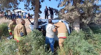 Hatay'da şarampole devrilerek ağaca çarpan otomobildeki 7 kişi yaralandı