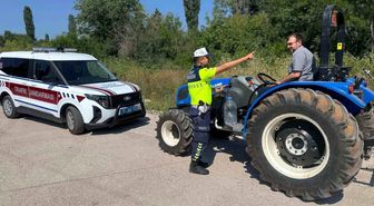 Jandarmadan çiftçilere trafik ve yangın uyarısı