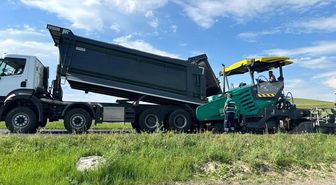 Kars'ta asfalt seferberliği sürüyor: Esenyayla köyü yolu tamamlandı