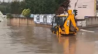 Kocaeli'de Sağanak Yağış Hayatı Olumsuz Etkiledi
