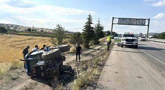 Kontrolden çıkan traktör şarampole devrildi: 1 yaralı