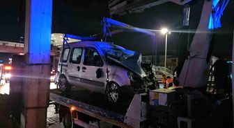 Küçükçekmece'de makas atan sürücü kazaya sebep oldu: 2 yaralı
