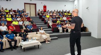 Sinop'ta ergenlik ve iletişim konferansı düzenlendi