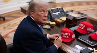 Trump, Hamaney'e veda eden İran'ı yine tehdit etti: Tek bir atışla hepsini etkisiz hale getirebiliriz