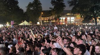 Edirne'de Kırkpınar Festivali kapsamında Melek Mosso konser verdi