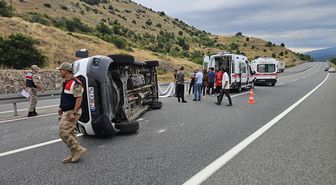 Erzincan'da devrilen minibüsteki 16 kişi yaralandı