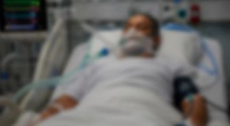 Güney Kıbrıs'ta saldırıya uğrayan 47 yaşındaki Türk vatandaşı entübe edildi