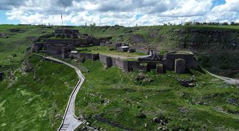 Kars Kalesi UNESCO’ya girmeyi bekliyor