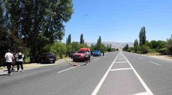 Otomobil ağaca çarptı: 2 ölü, 4 ağır yaralı
