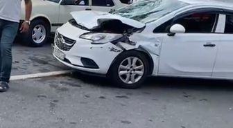 Otomobil baba ve 3 yaşındaki oğluna çarptı: 3 yaralı
