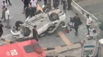 İskenderun'da otomobil devrildi: 2 kişi hayatını kaybetti