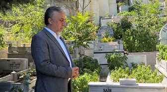 Şair Erdem Bayazıt, vefatının 18. yılında kabri başında anıldı