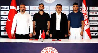 Antalyaspor'da Soner Dikmen ve Erdoğan Yeşilyurt, 2 yıllık sözleşme imzaladı