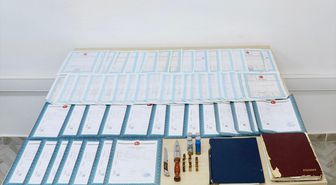 Kırşehir'de 'tefecilik' yaptıkları iddiasıyla 4 zanlı tutuklandı
