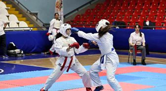 Manisa'da düzenlenen ANALİG Karate Müsabakaları tamamlandı