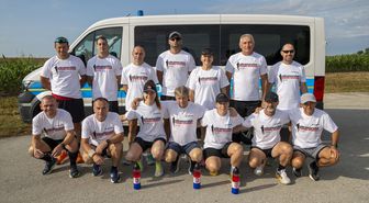 Srebrenitsa Soykırımı'nı anma törenlerine katılacak Hırvat maratoncular yola çıktı