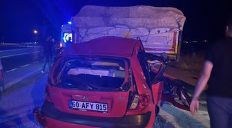 Tokat'ta otomobilin tıra çarptığı kazada 1 kişi öldü