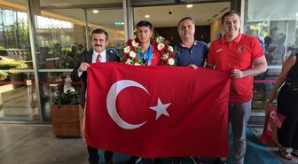 Türk kanosu adına ilke imza atan Rahmi Kaan Karahan, Muğla'da törenle karşılandı