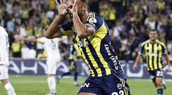 Cenk Tosun yeni takımına imzayı attı
