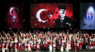 GAÜN Hukuk Fakültesi'nde mezuniyet töreni düzenlendi