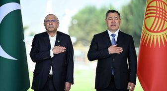 Kırgızistan ve Pakistan cumhurbaşkanları, Kırgızistan'ın Çolpon-Ata şehrinde bir araya geldi