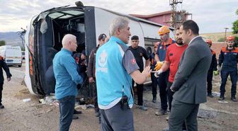 Kırıkkale'de yolcu otobüsü devrildi: 3'ü ağır 41 yaralı