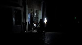Ulusal elektrik sistemi çöken Küba karanlığa gömüldü