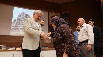 Melikgazi'de kentsel dönüşüm projesi kapsamında kura çekimi gerçekleştirildi