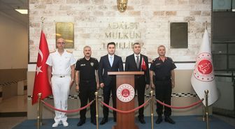 Mersin Valisi Toros'tan Cumhuriyet Başsavcısı Yasin Emre'ye ziyaret