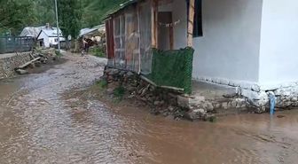 Oltu'da sağanak sele dönüştü