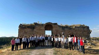 Uşak İl Genel Meclisi toplantısı ilk kez Blaundos Antik Kenti'nde yapıldı
