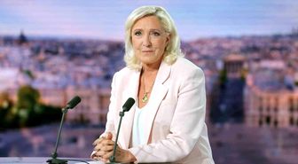 Yolsuzluktan suçlu bulunan Fransız siyasetçi Le Pen, cumhurbaşkanlığı adaylığını duyurdu