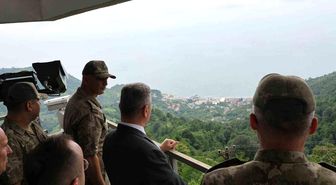 Artvin Valisi Ergün'den Gürcistan sınır karakollarında denetim