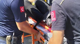 Balıkesir'de kontrolden çıkarak yoldan çıkan otomobildeki 1 kişi yaralandı