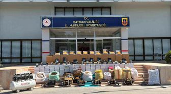 Batman'da kaçakçılık operasyonunda binlerce kaçak ürün ele geçirildi